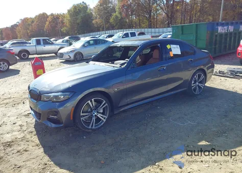 2022 BMW 3 Series 330E из США, поврежденный, VIN 3MW5P7J07N8C55523